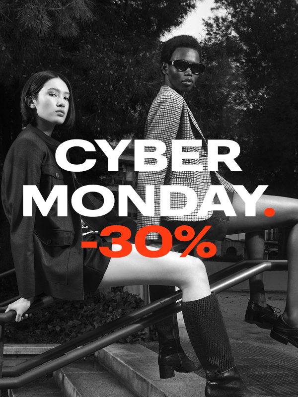 Cyber Monday Maxandco Hero Split Desktop MAX&Co.